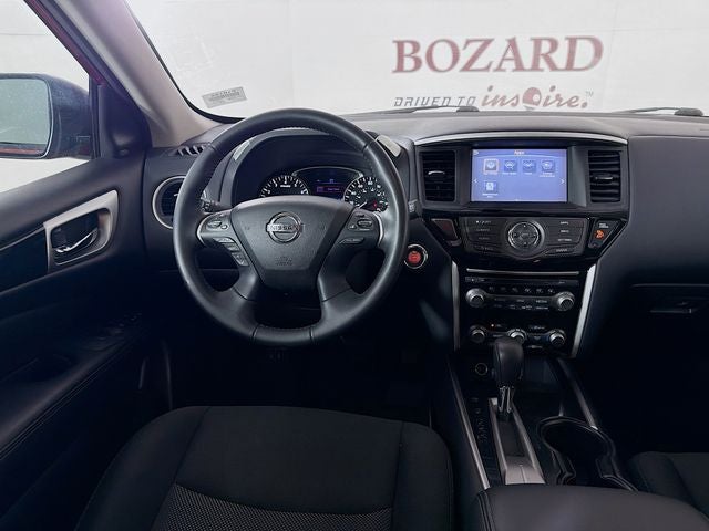 2020 Nissan Pathfinder SV