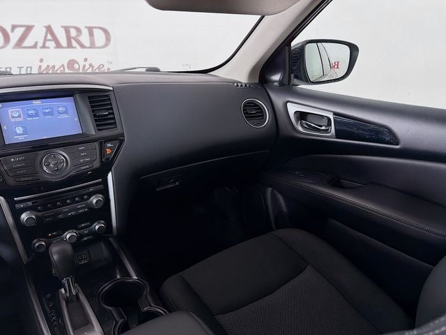 2020 Nissan Pathfinder SV