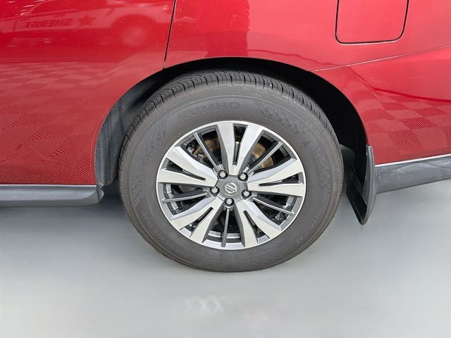 2020 Nissan Pathfinder SV