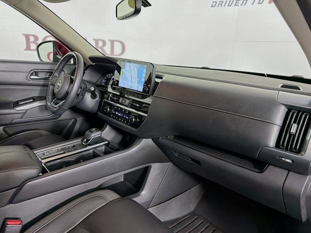 2022 Nissan Pathfinder SL