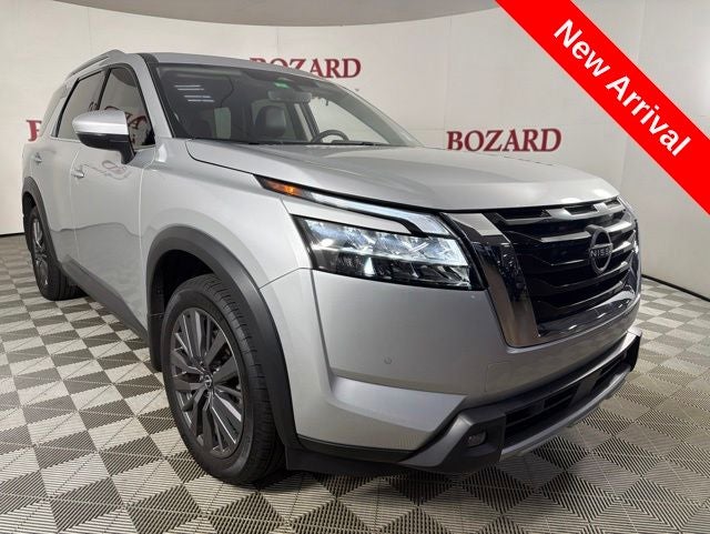 2024 Nissan Pathfinder SL