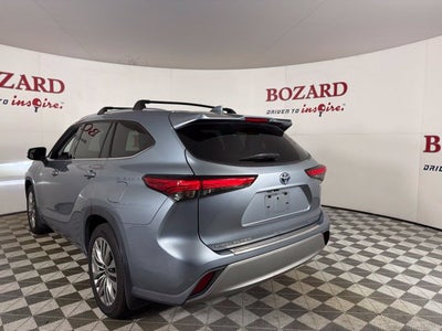 2021 Toyota Highlander Hybrid Platinum