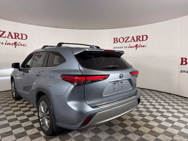 2021 Toyota Highlander Hybrid Platinum