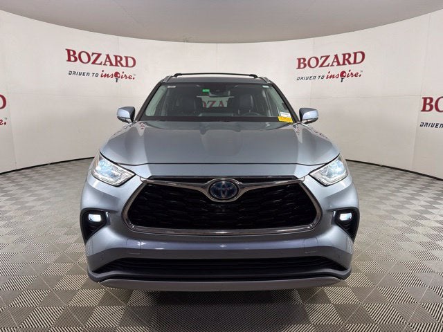 2021 Toyota Highlander Hybrid Platinum