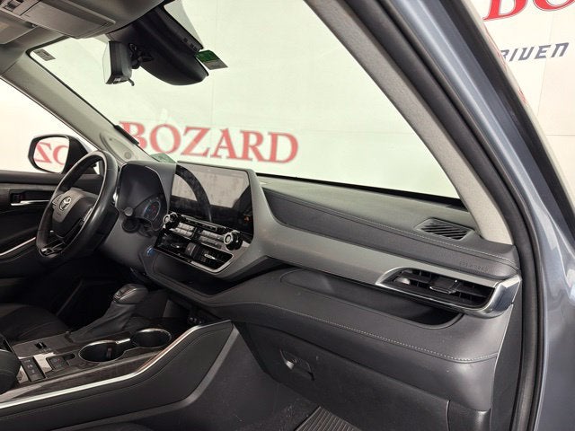 2021 Toyota Highlander Hybrid Platinum
