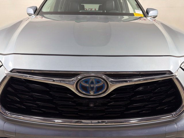 2021 Toyota Highlander Hybrid Platinum