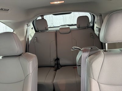 2022 Toyota Sienna XLE 8 Passenger