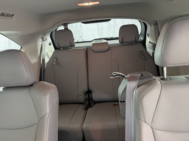 2022 Toyota Sienna XLE 8 Passenger