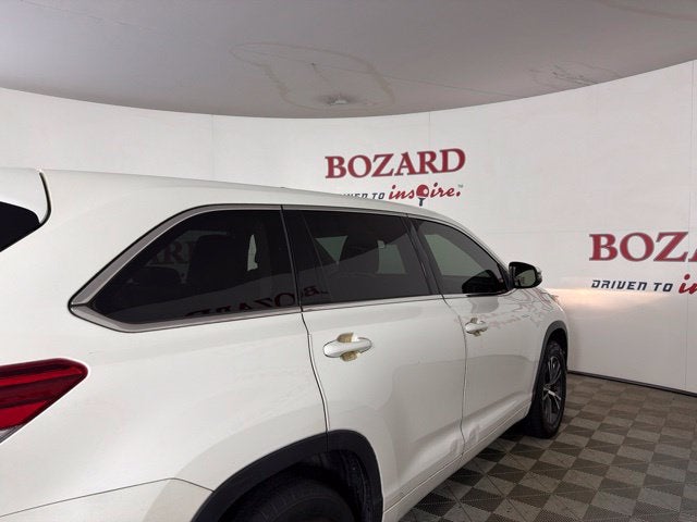2017 Toyota Highlander LE