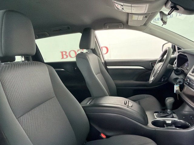 2017 Toyota Highlander LE