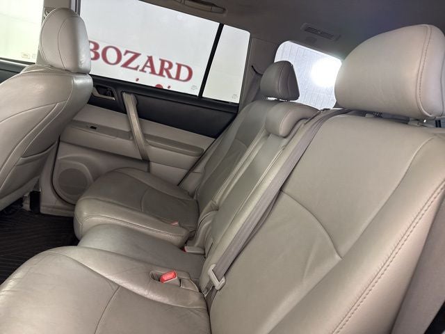 2011 Toyota Highlander SE
