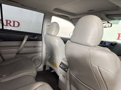 2011 Toyota Highlander SE