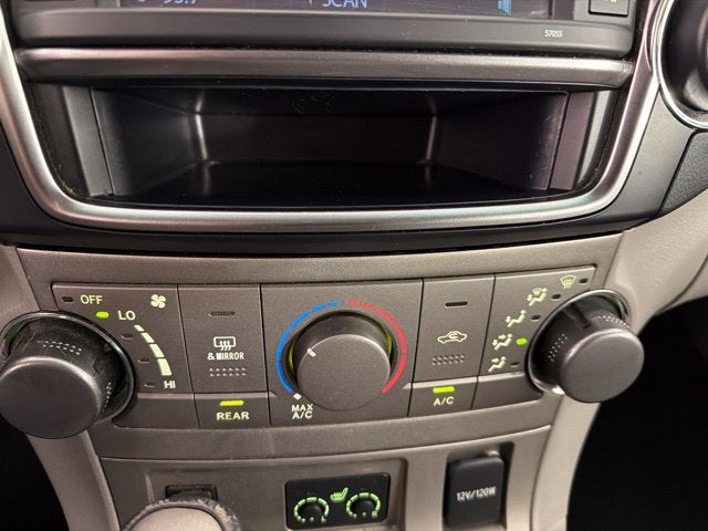 2013 Toyota Highlander SE