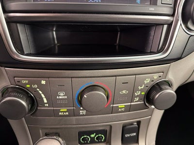 2013 Toyota Highlander SE