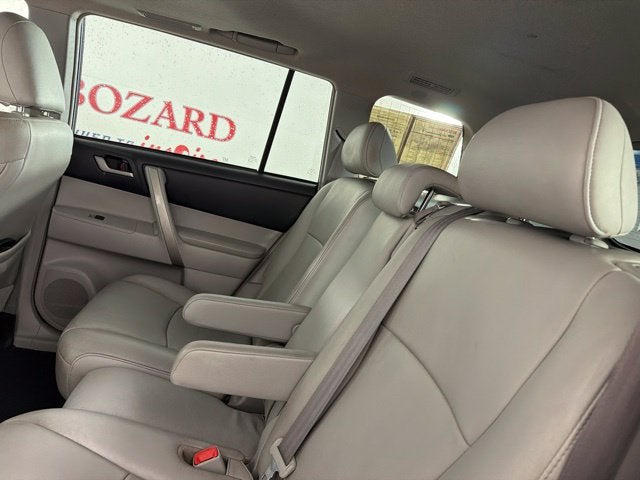 2013 Toyota Highlander SE