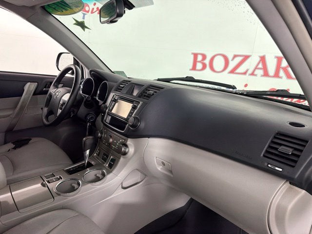 2013 Toyota Highlander SE