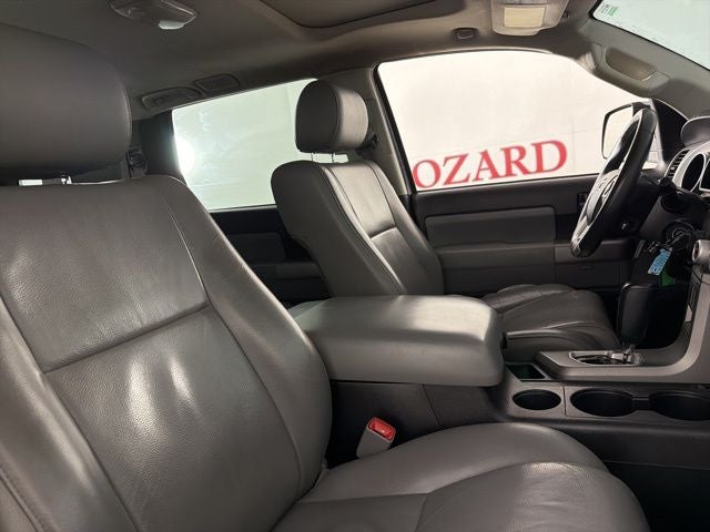 2016 Toyota Sequoia SR5 5.7L