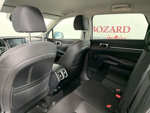 2022 Kia Sorento LX