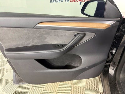 2024 Tesla Model Y Performance
