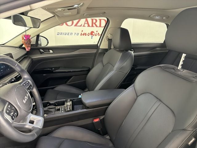 2025 Kia K5 EX