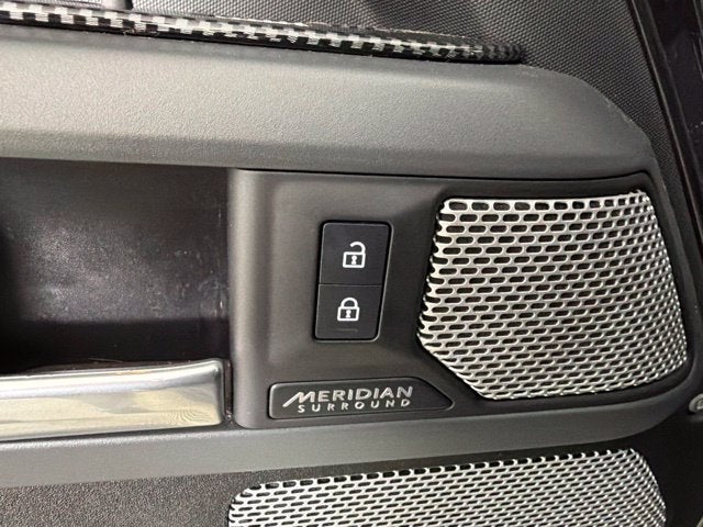2023 Land Rover Defender 130 X-Dynamic SE