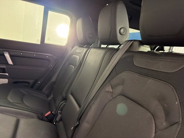 2023 Land Rover Defender 130 X-Dynamic SE