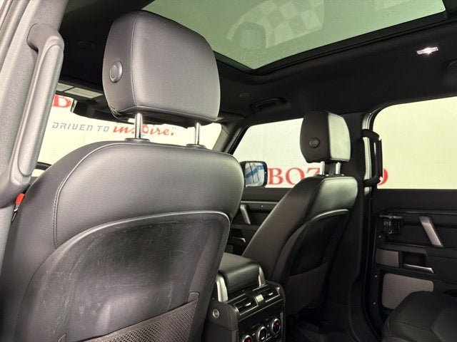 2023 Land Rover Defender 130 X-Dynamic SE