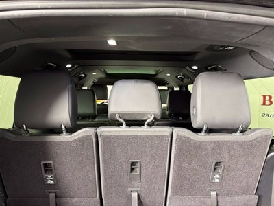 2023 Land Rover Defender 130 X-Dynamic SE