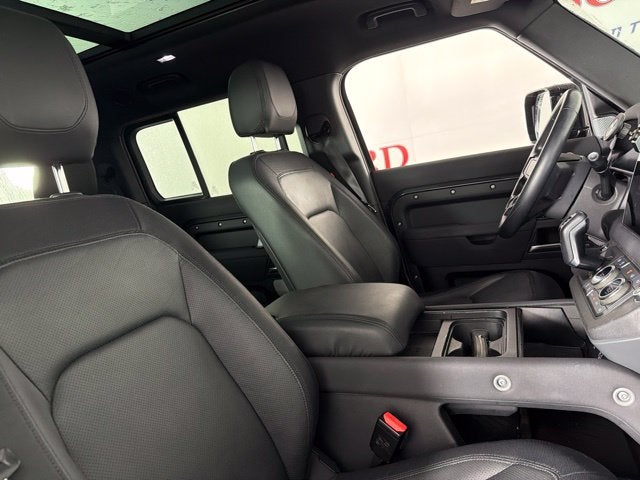 2023 Land Rover Defender 130 X-Dynamic SE