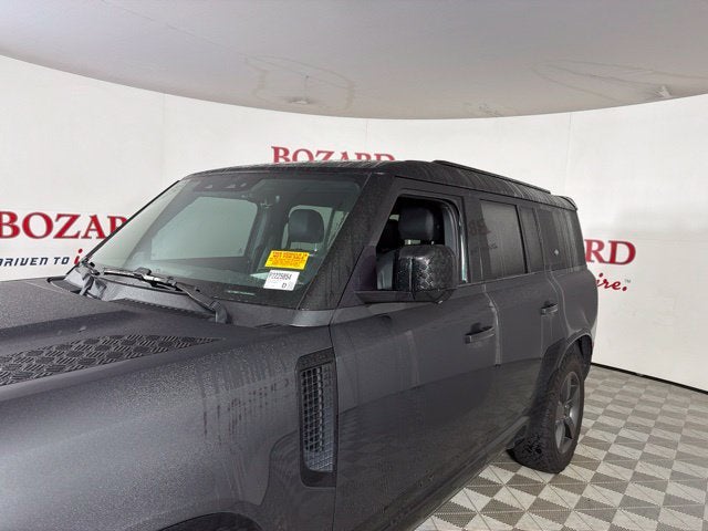 2023 Land Rover Defender 130 X-Dynamic SE