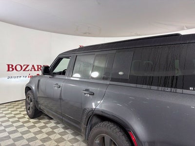 2023 Land Rover Defender 130 X-Dynamic SE