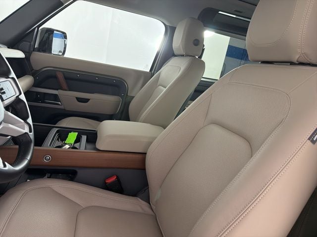 2024 Land Rover Defender 90 S