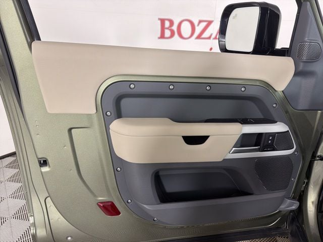 2024 Land Rover Defender 90 S