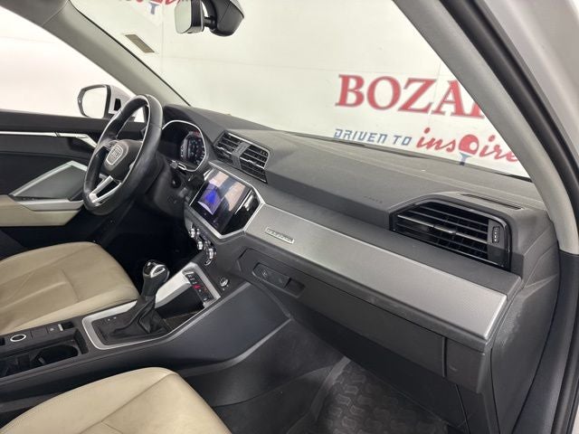 2022 Audi Q3 Premium quattro