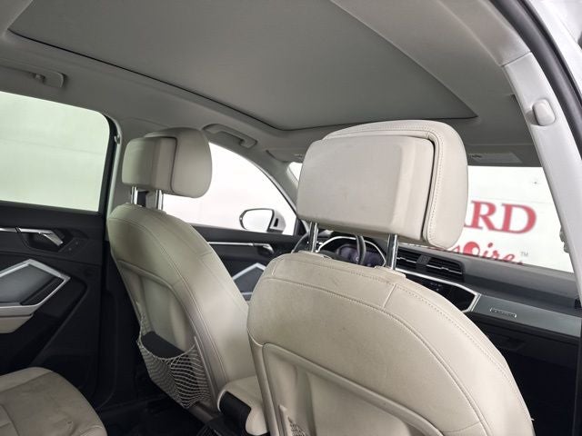 2022 Audi Q3 Premium quattro