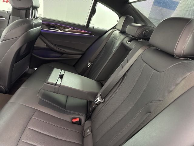 2021 BMW 5 Series 530i