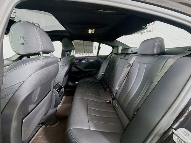 2021 BMW 5 Series 530i