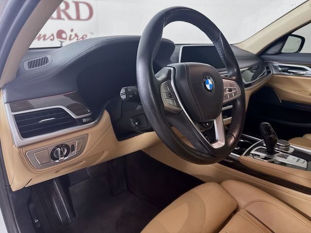 2022 BMW 7 Series 740i