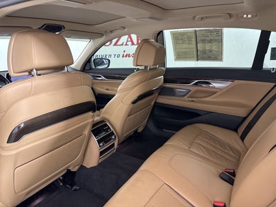 2022 BMW 7 Series 740i