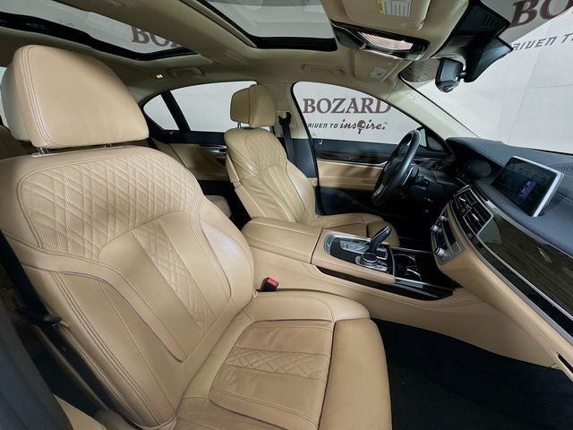 2022 BMW 7 Series 740i