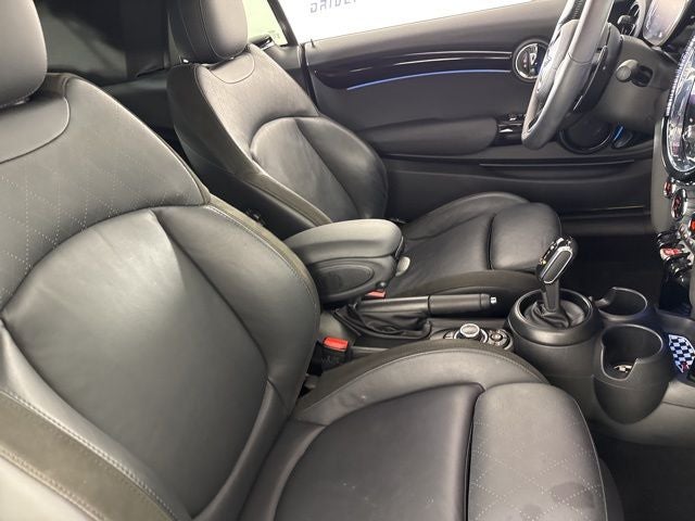 2022 MINI Cooper S Iconic