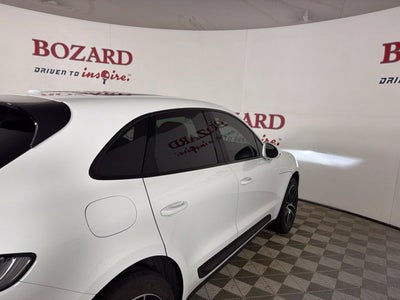 2023 Porsche Macan T