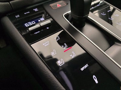 2023 Porsche Macan T