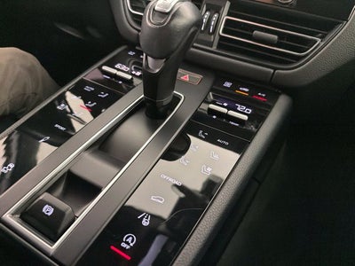 2023 Porsche Macan T