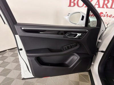 2023 Porsche Macan T