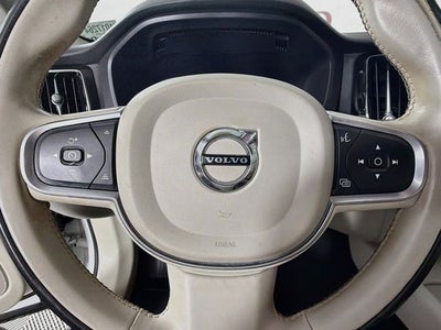 2018 Volvo XC60 T5 Momentum
