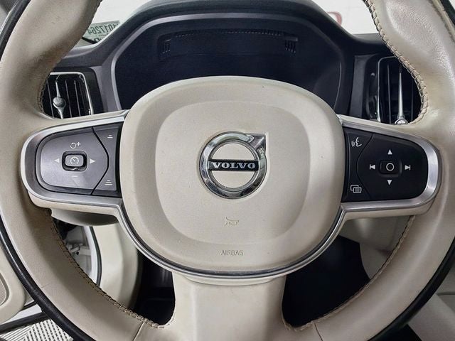 2018 Volvo XC60 T5 Momentum