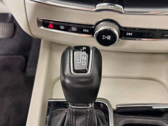 2018 Volvo XC60 T5 Momentum