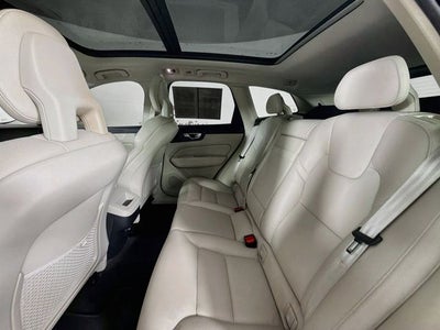 2018 Volvo XC60 T5 Momentum