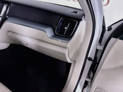 2018 Volvo XC60 T5 Momentum